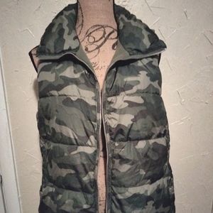 Old Navy Camo Vest